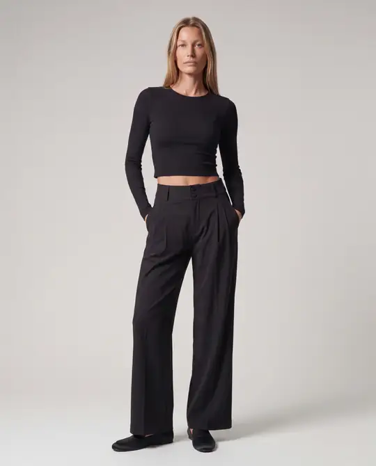 GLORIA • Women Pleated Relaxed Fit Chino Pants