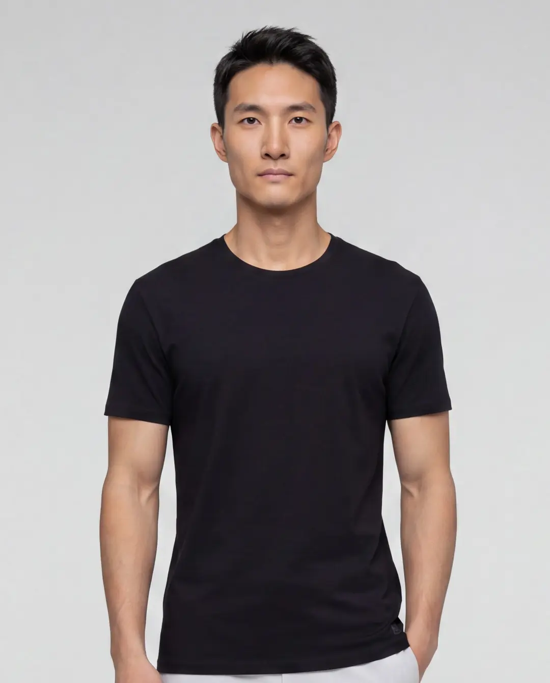 Ürün görseli: LIOR • Erkek Bisiklet Yaka Basic T-Shirt - Siyah